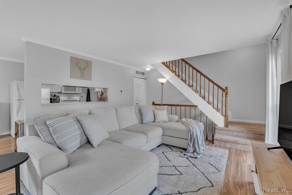 23625 STONEHENGE Boulevard, Novi, MI — Photo 6