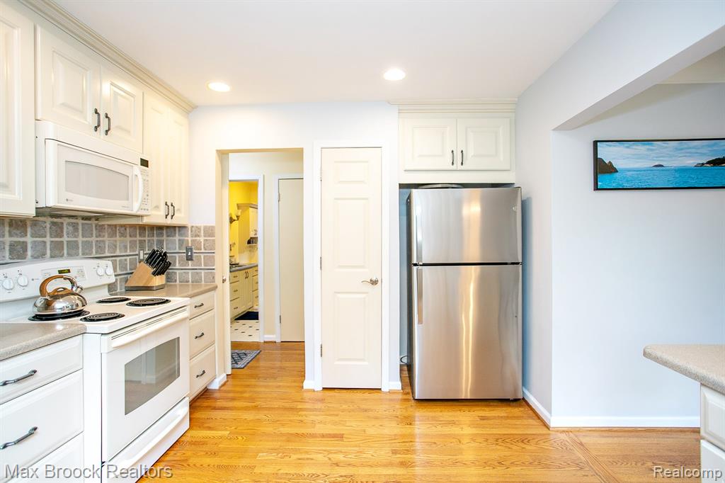 26725 Humber Street, Huntington Woods, MI — Photo 18