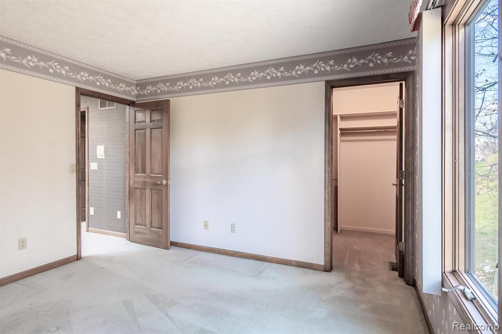 4435 OAK POINTE Drive, Brighton, MI 48116 — Photo 49