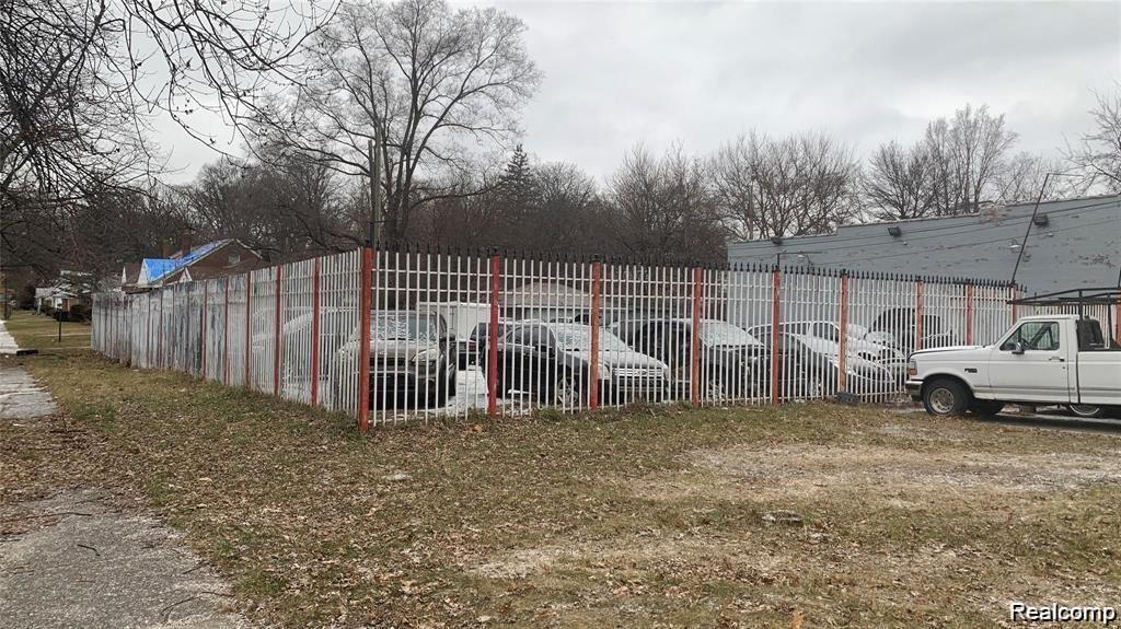 18421 LAHSER Road, Detroit, MI 48219 — Photo 16
