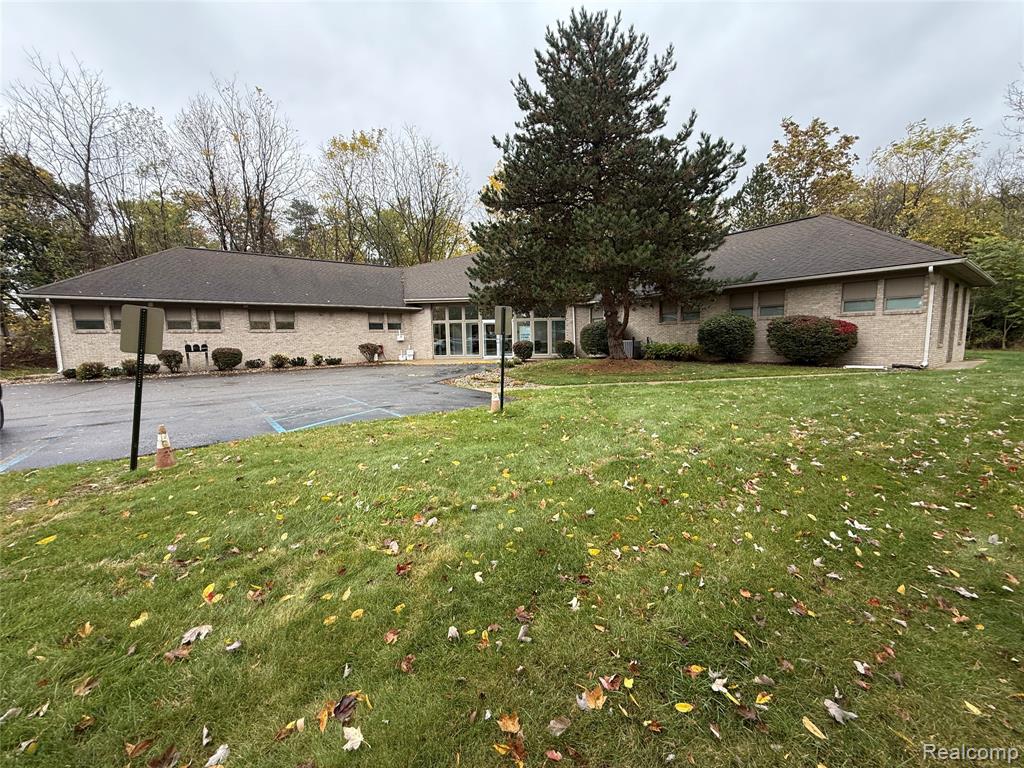 3380 Beecher Road, Flint, MI 48532 — Photo 41