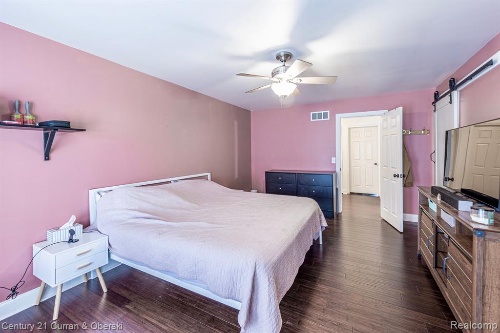 40306 LA GRANGE Drive, Sterling Heights, MI 48313 — Photo 11