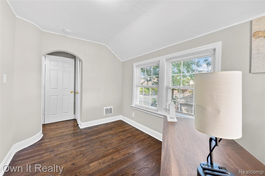 5275 Three Mile Drive, Detroit, MI 48224 — Photo 19