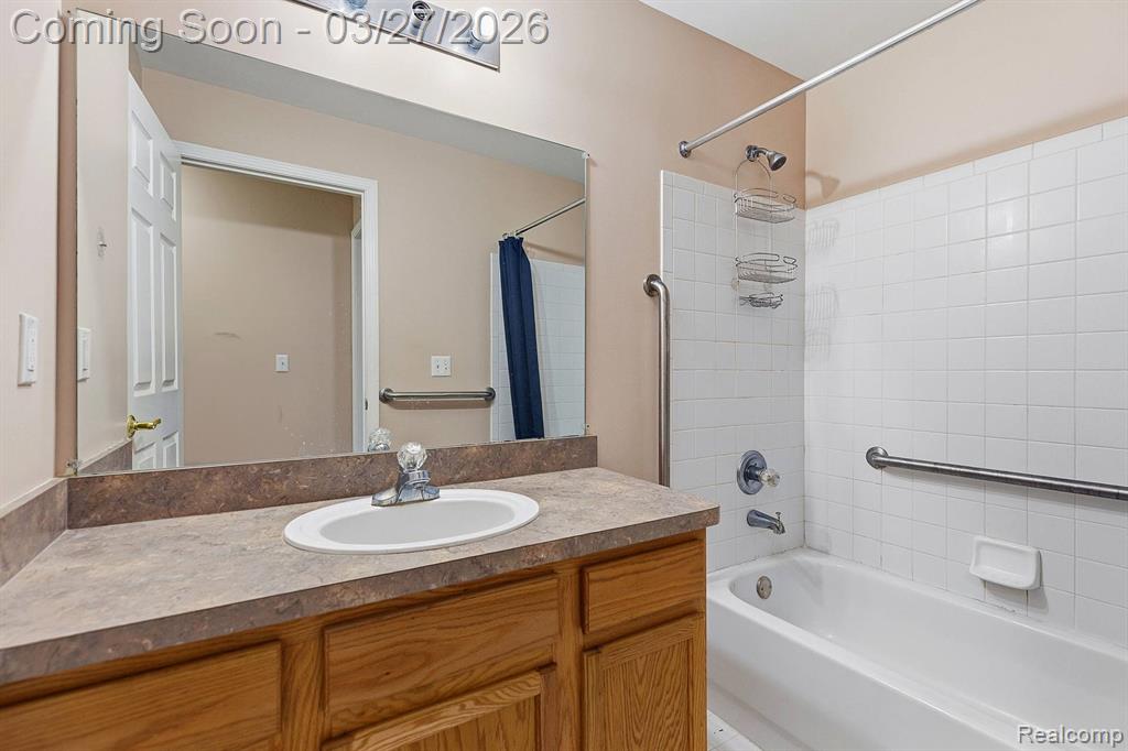 43427 Claremont Drive E, Clinton Twp, MI 48038 — Photo 17