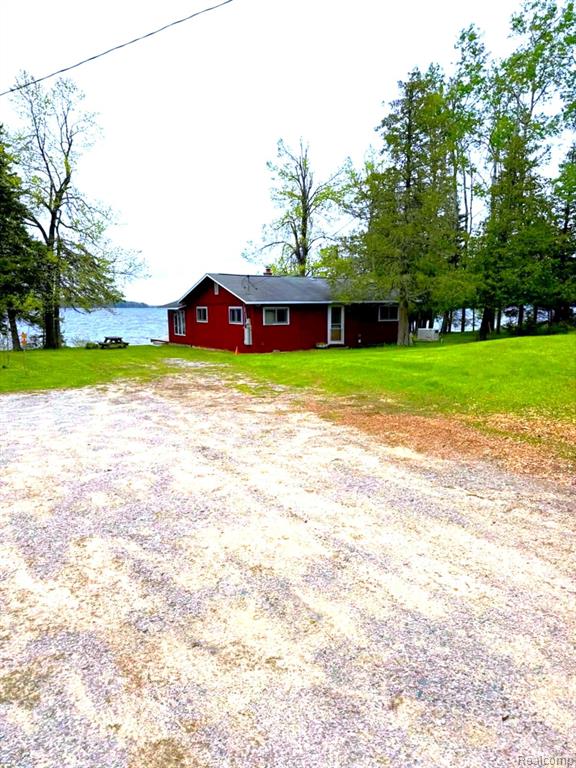 5136 Hardwood Trail, Hubbard Lake, MI 49747