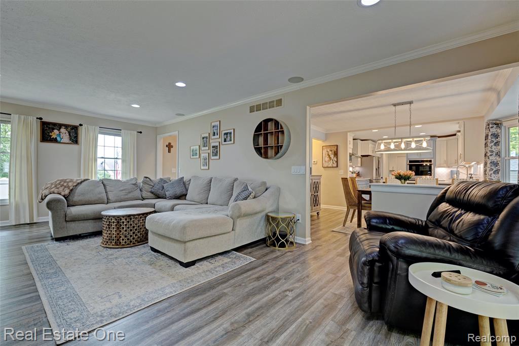 6360 Woodcrest Ridge, Clarkston, MI — Photo 11