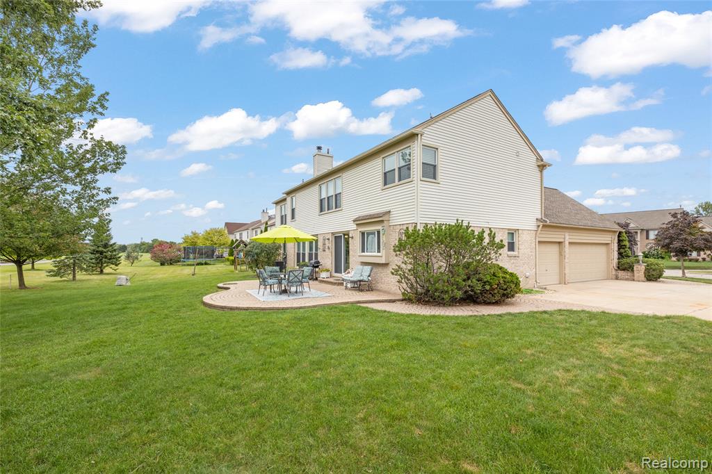 703 Sandalwood Court, Canton, MI 48188 — Photo 32