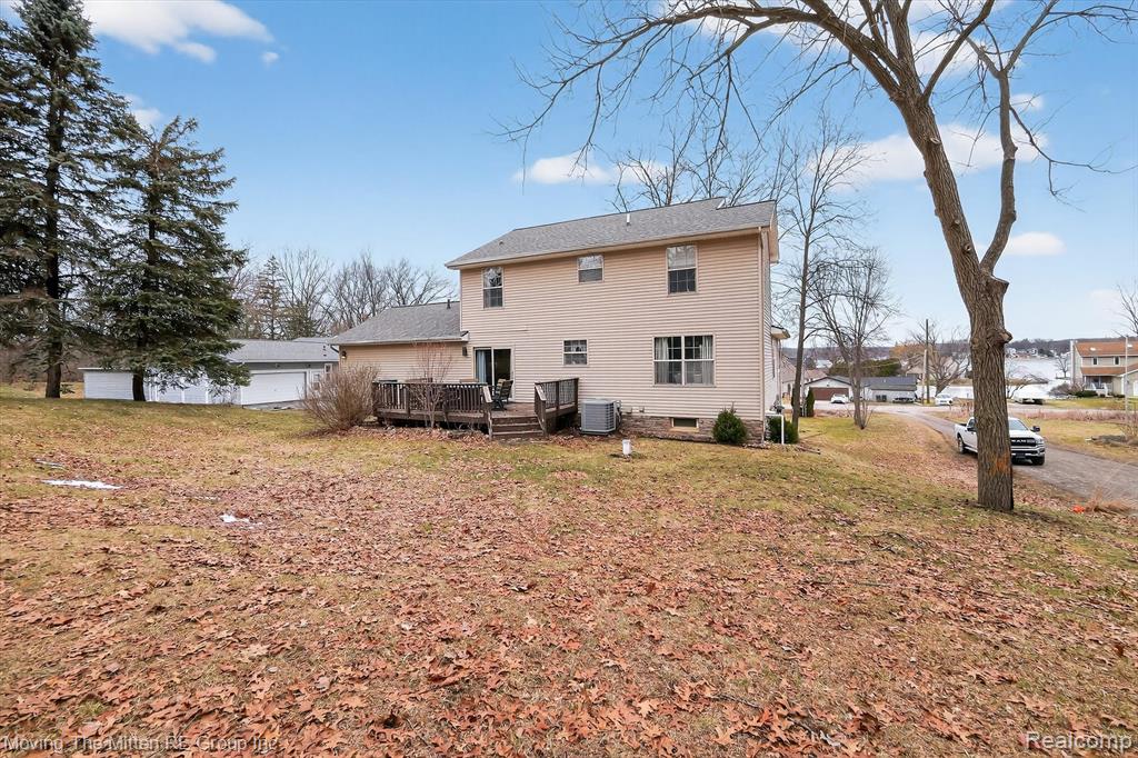 10129 Walnut Shores Drive, Fenton, MI 48430 — Photo 55
