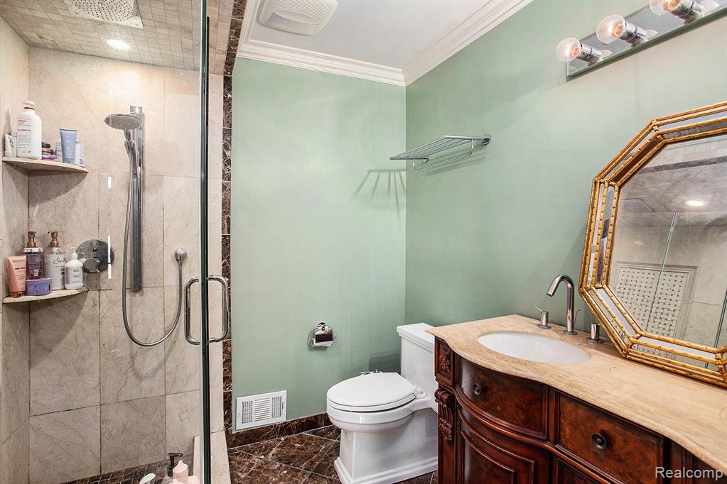 4408 Knightsbridge Lane, West Bloomfield, MI 48323 — Photo 17