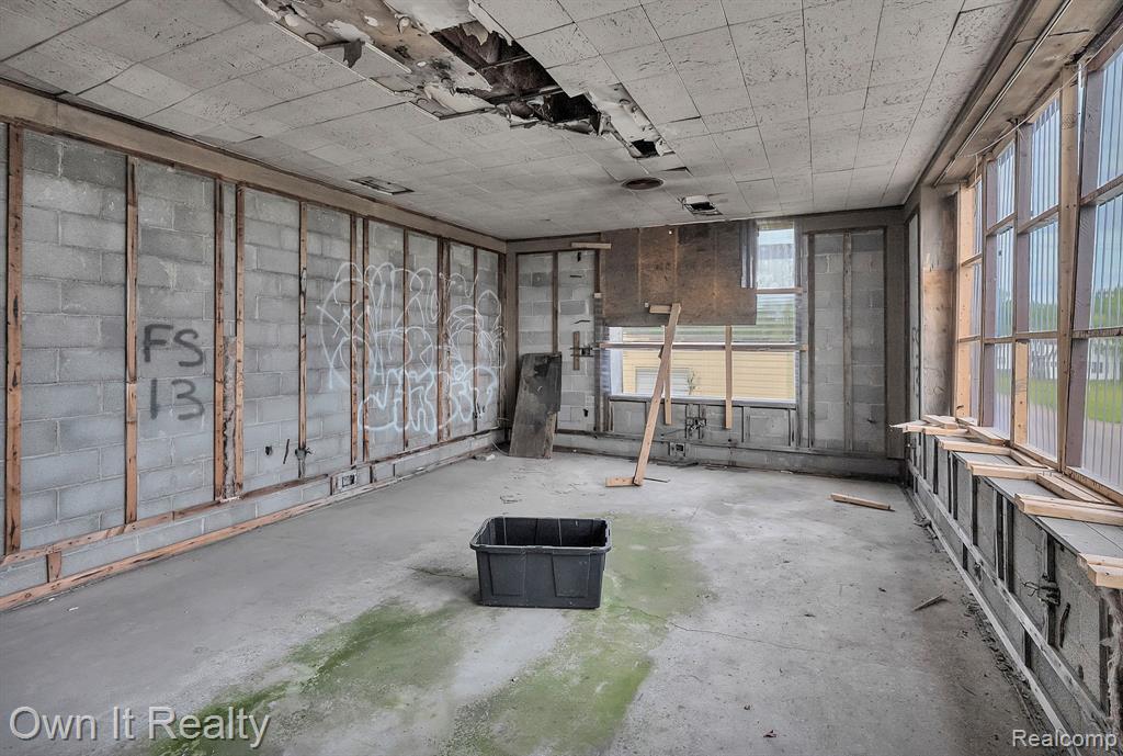 8616 Grinnell Street, Grosse Pointe, MI, 48213