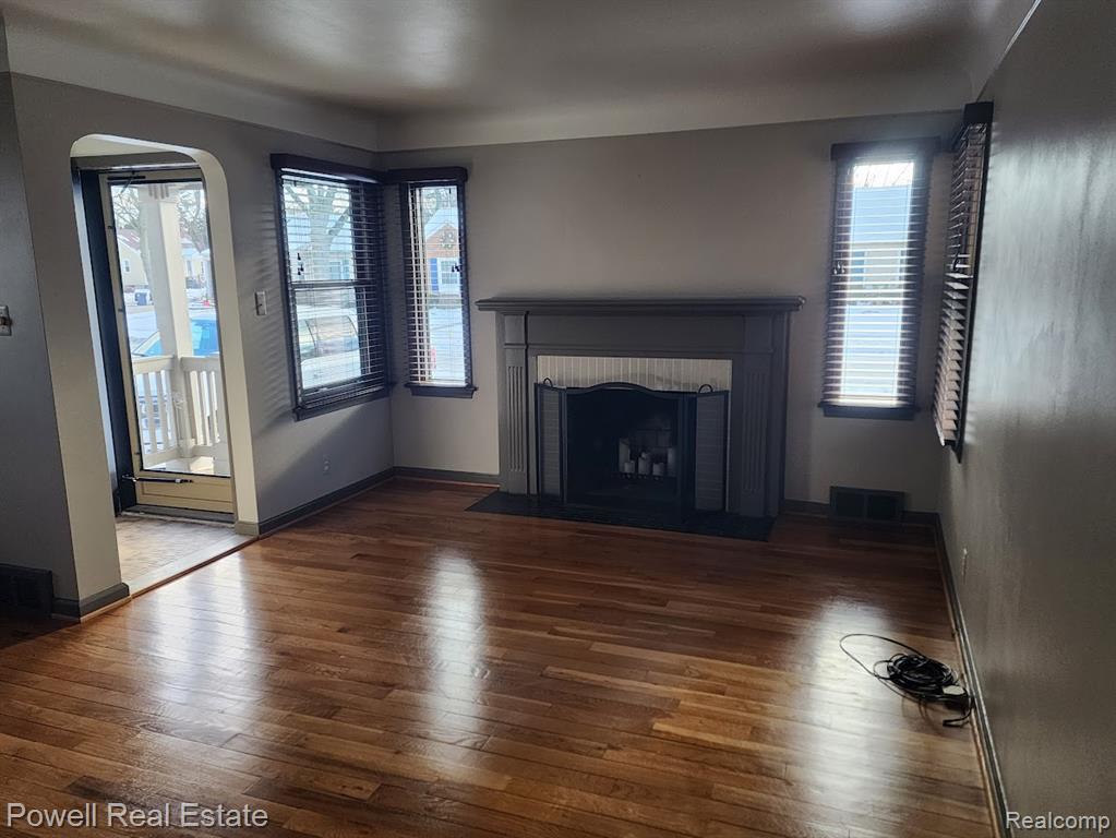 912 Cedarhill Drive, Royal Oak, MI 48067 — Photo 3