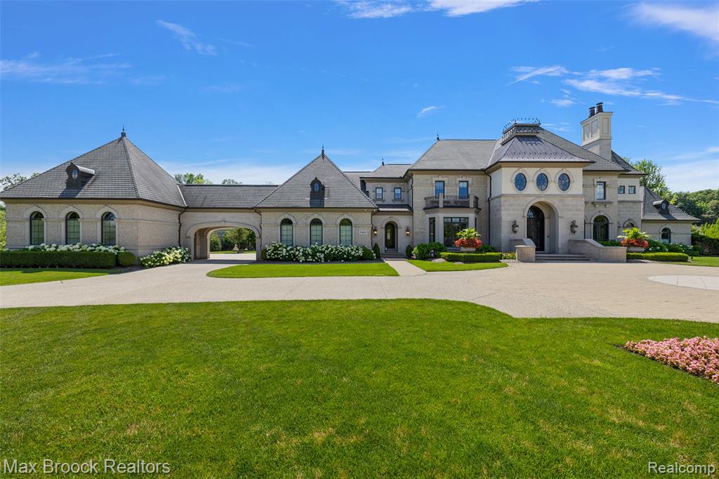 5466 Orchard Ridge Drive, Rochester, MI 48306 — front exterior