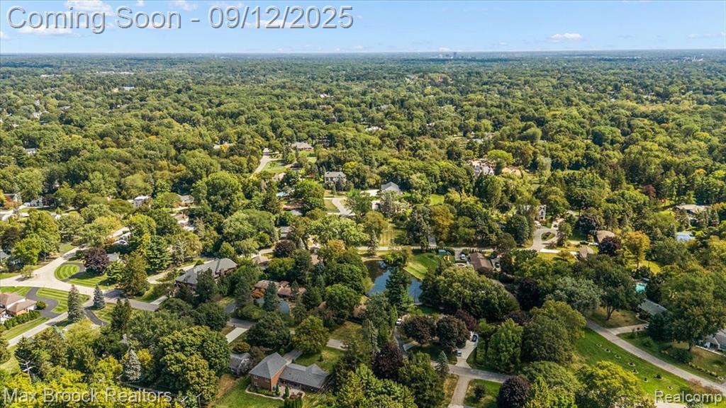 1027 Joanne Court, Bloomfield Hills, MI 48302 — Photo 29