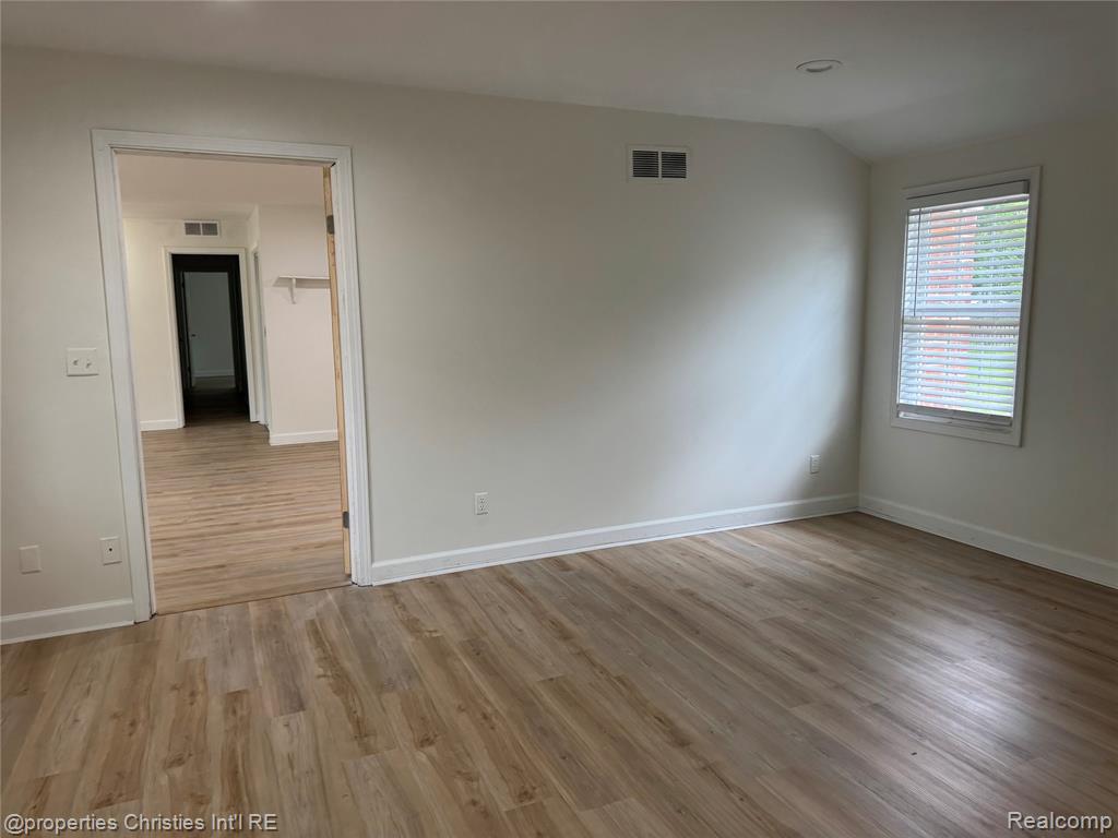 4935 W Maple Road, West Bloomfield, MI — Photo 4
