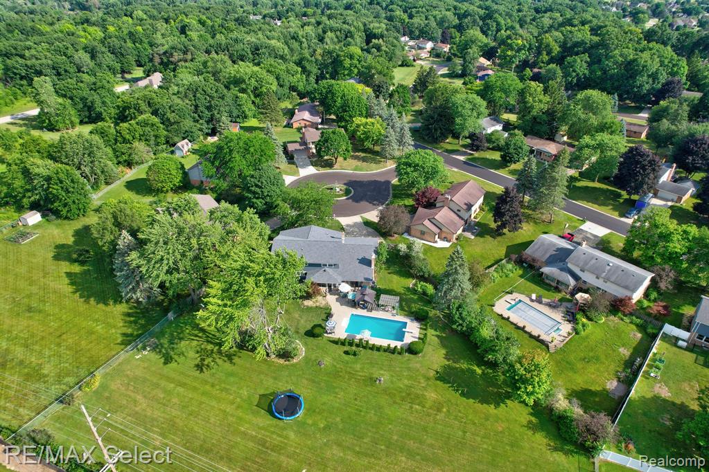 6181 Kings Scepter Court, Grand Blanc, MI 48439 — Photo 8