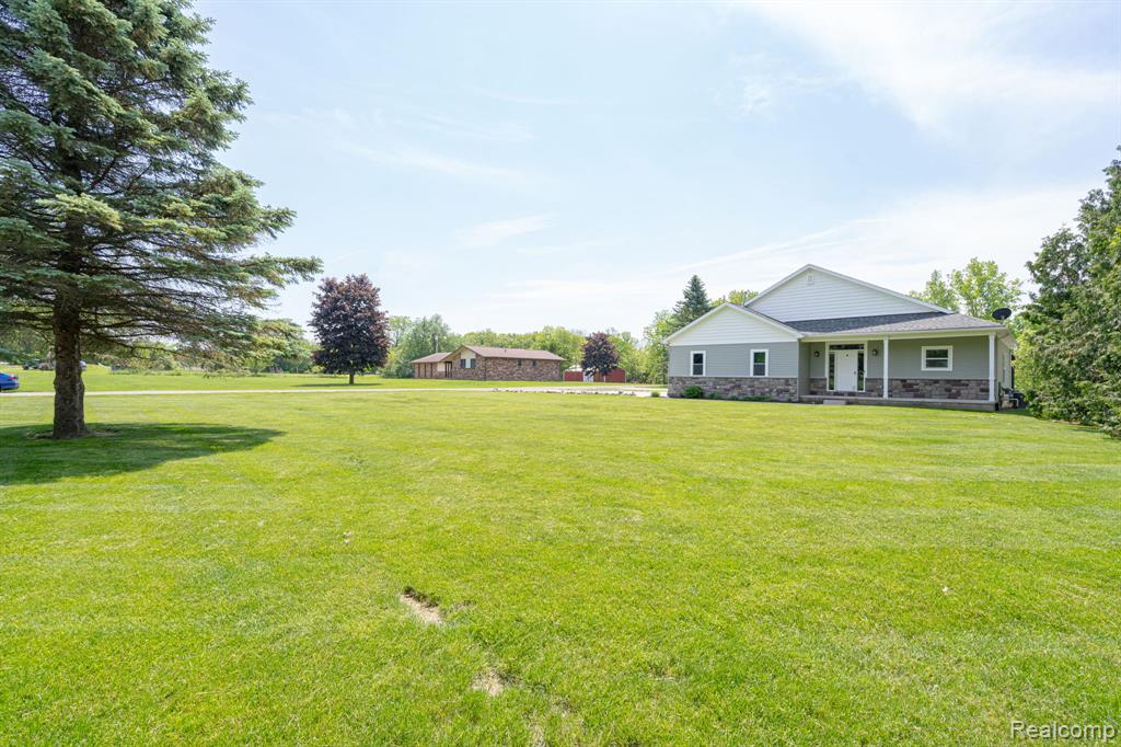 4610 Clyde Road, Howell, MI 48855 — Photo 2