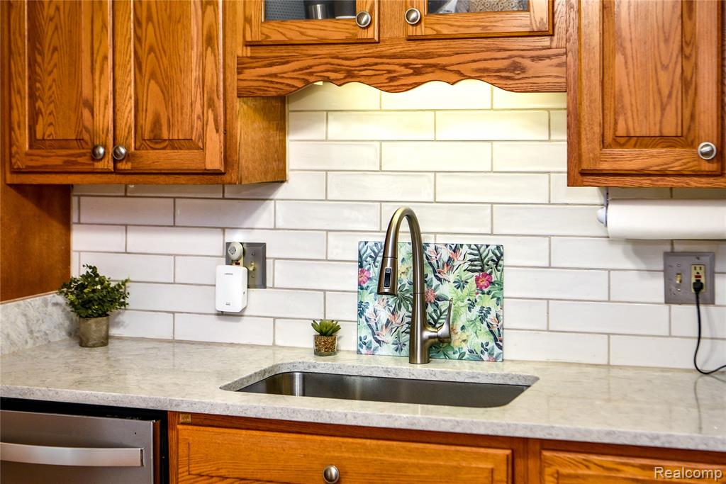 47940 Mallard Drive, Chesterfield, MI 48047 — Photo 13