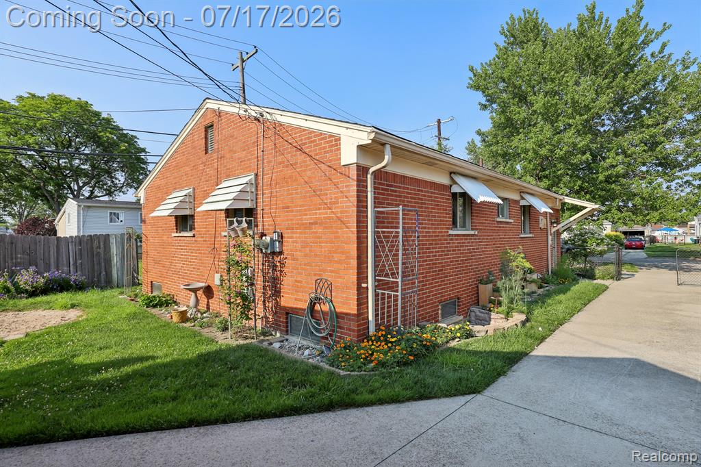 8325 N Hubbard Street, Westland, MI — Photo 31