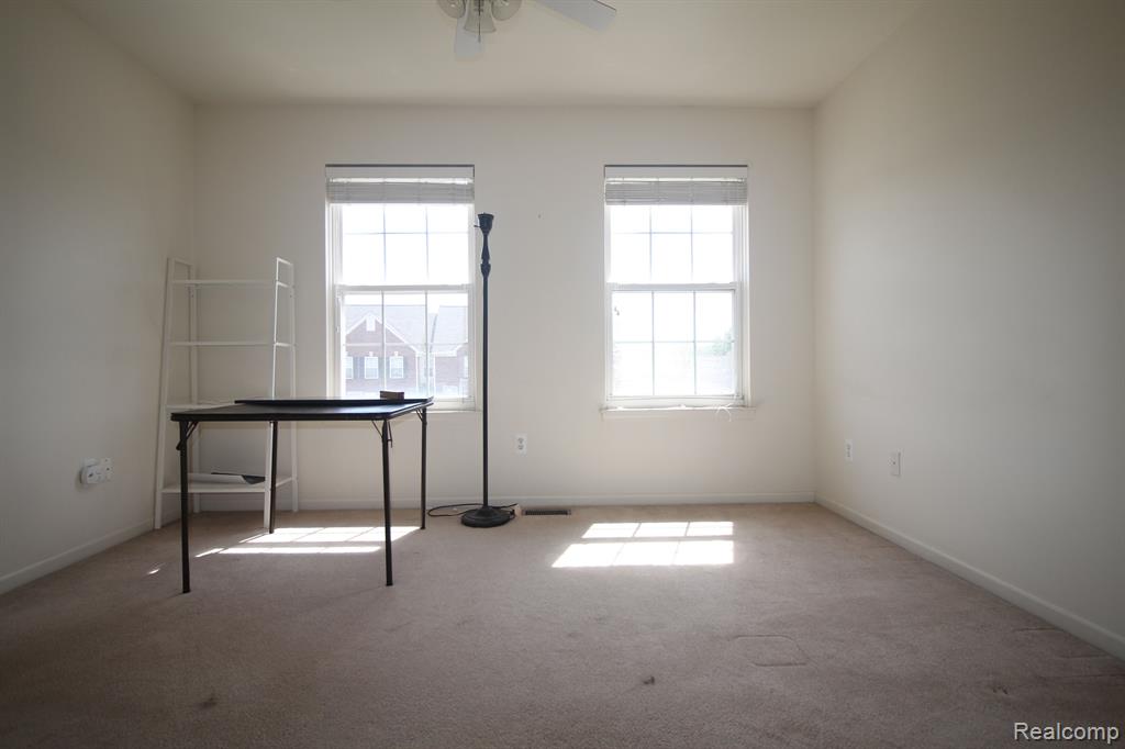 423 CHERRY ORCHARD Road, Canton, MI 48188 — Photo 15