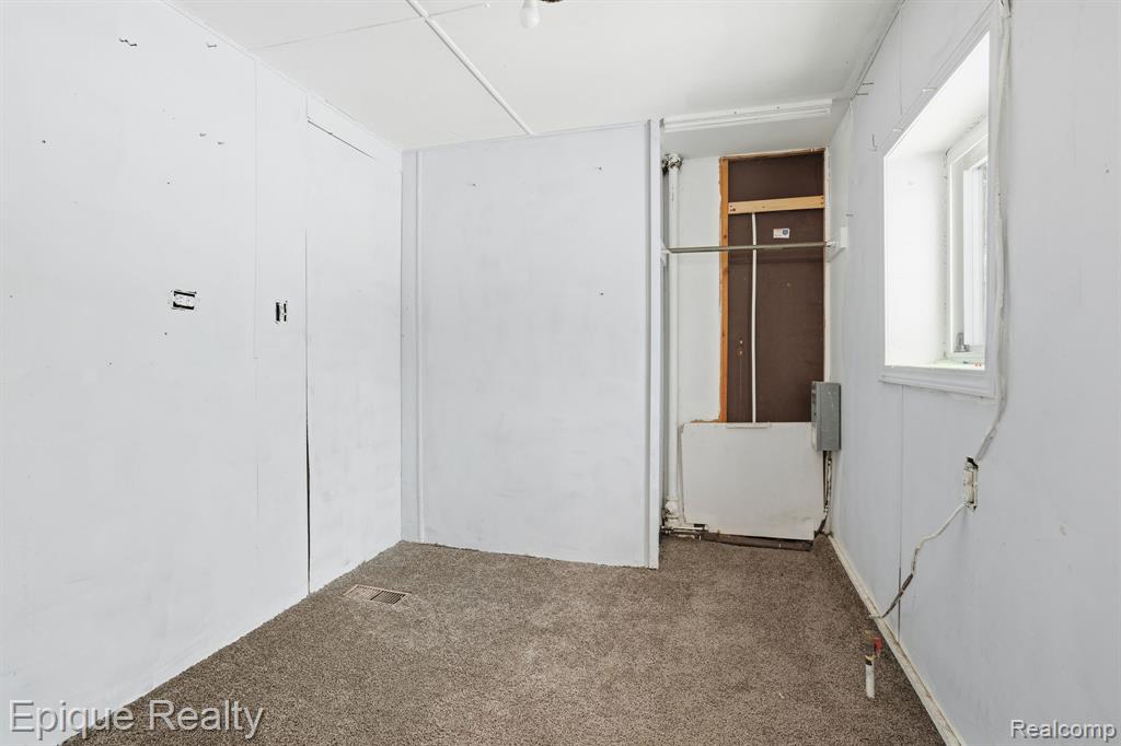 4120 Velma Drive, Fort Gratiot, MI 48059 — Photo 13