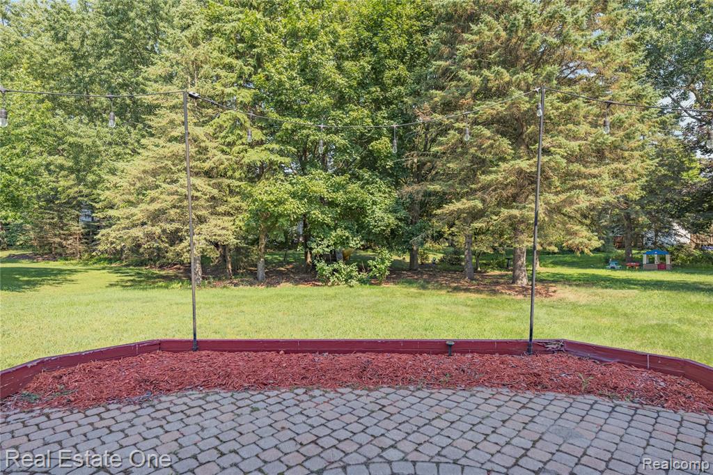 7570 Greenway Lane, West Bloomfield, MI 48324 — Photo 74