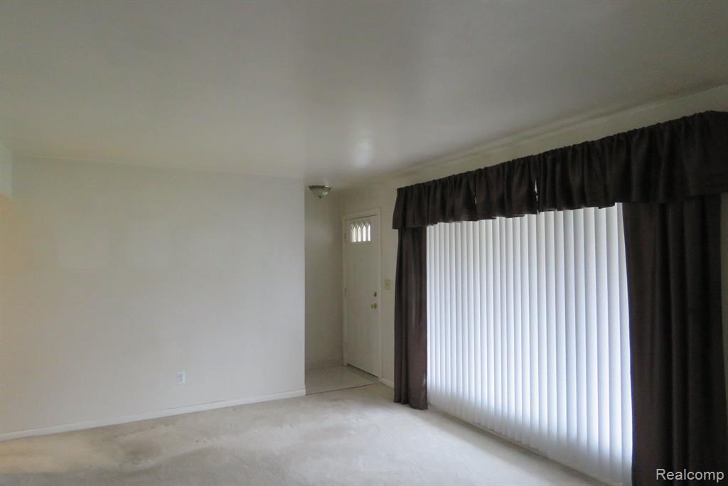 7431 HARTEL Street, Westland, MI — Photo 15