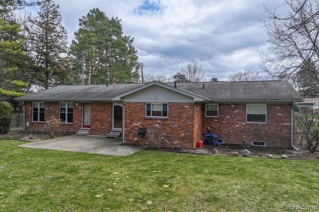 404 RIVER BEND Drive, Flushing, MI 48433 — Photo 15