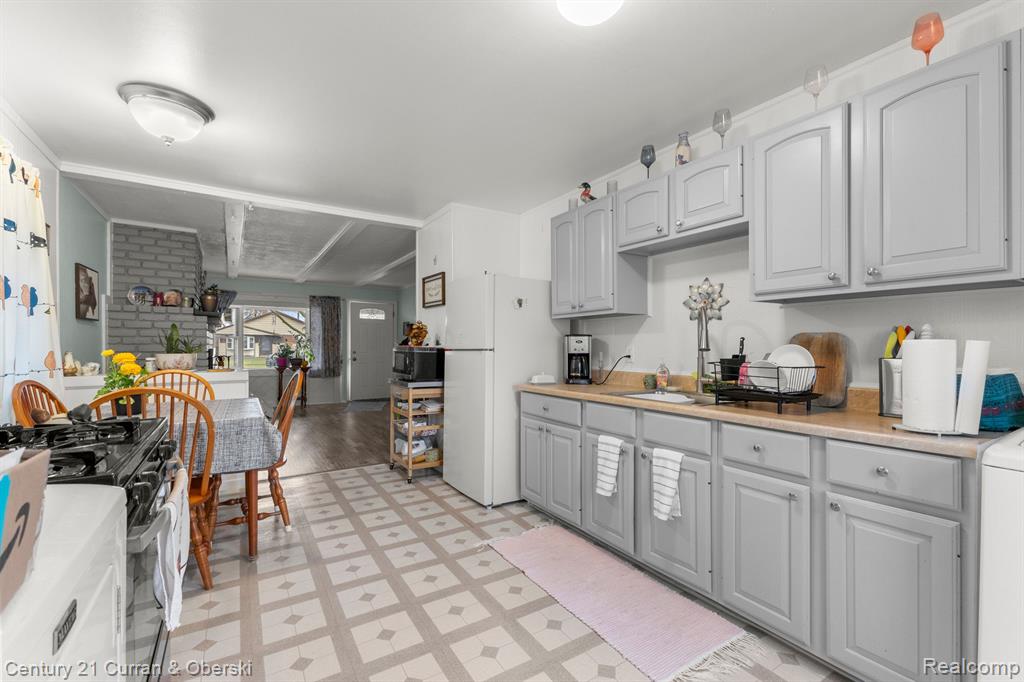 7855 WILLIAM Street, Taylor, MI 48180 — Photo 15