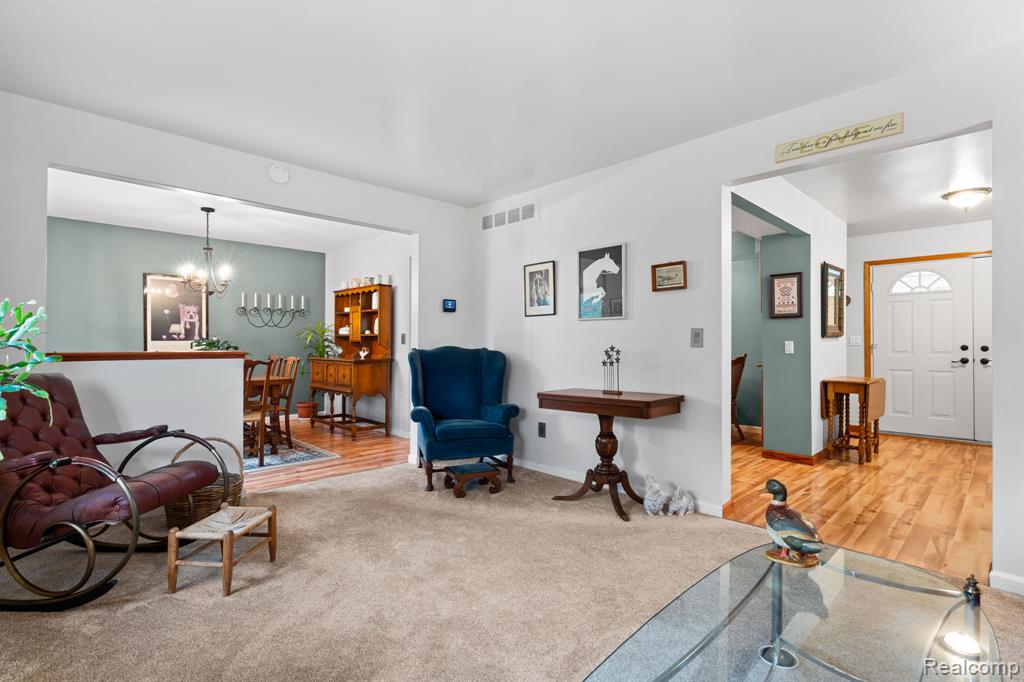 44089 Harsdale Drive, Canton, MI 48187 — Photo 11