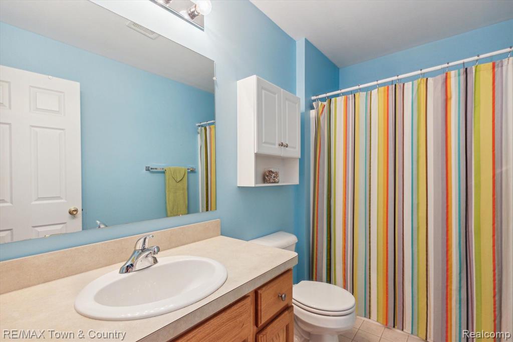 2571 ARALIA Drive, Howell, MI 48855 — Photo 27