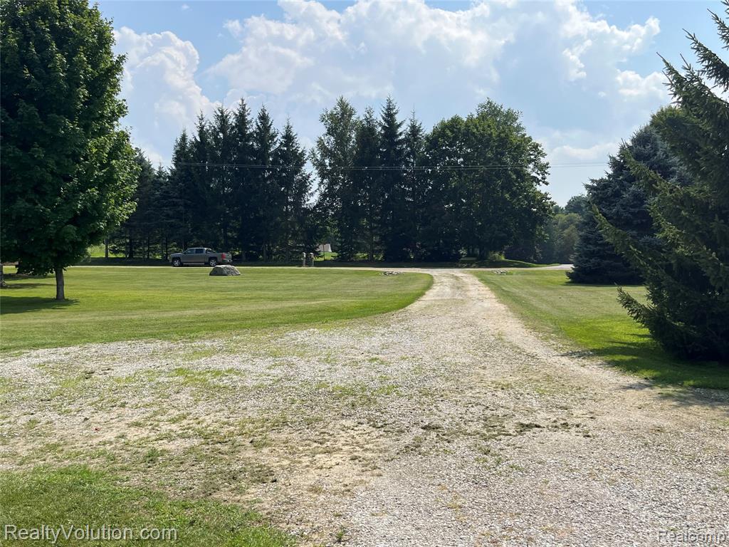 5885 Skyview Drive, Imlay City, MI 48444 — Photo 66