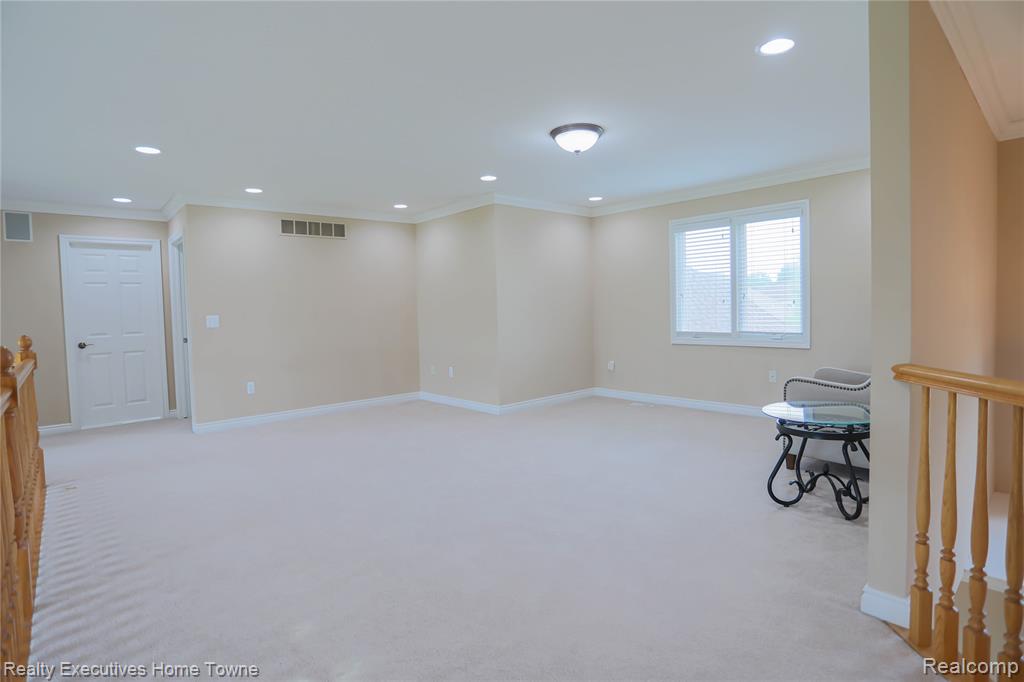 47909 Milonas Drive, Utica, MI 48315 — Photo 49