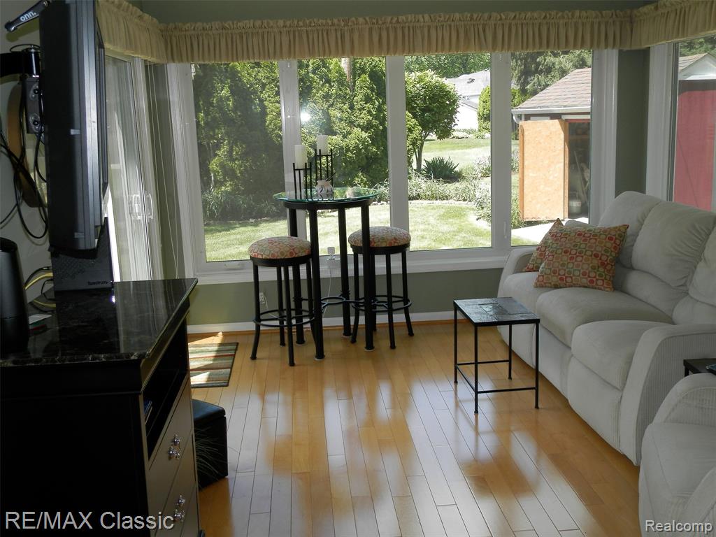 14921 Delaware Avenue, Redford, MI 48239 — Photo 6