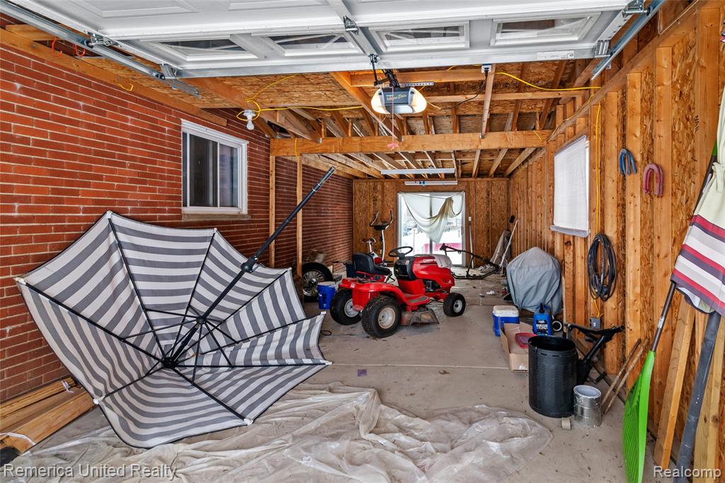 11043 Hamburg Road, Whitmore Lake, MI 48189 — Photo 35