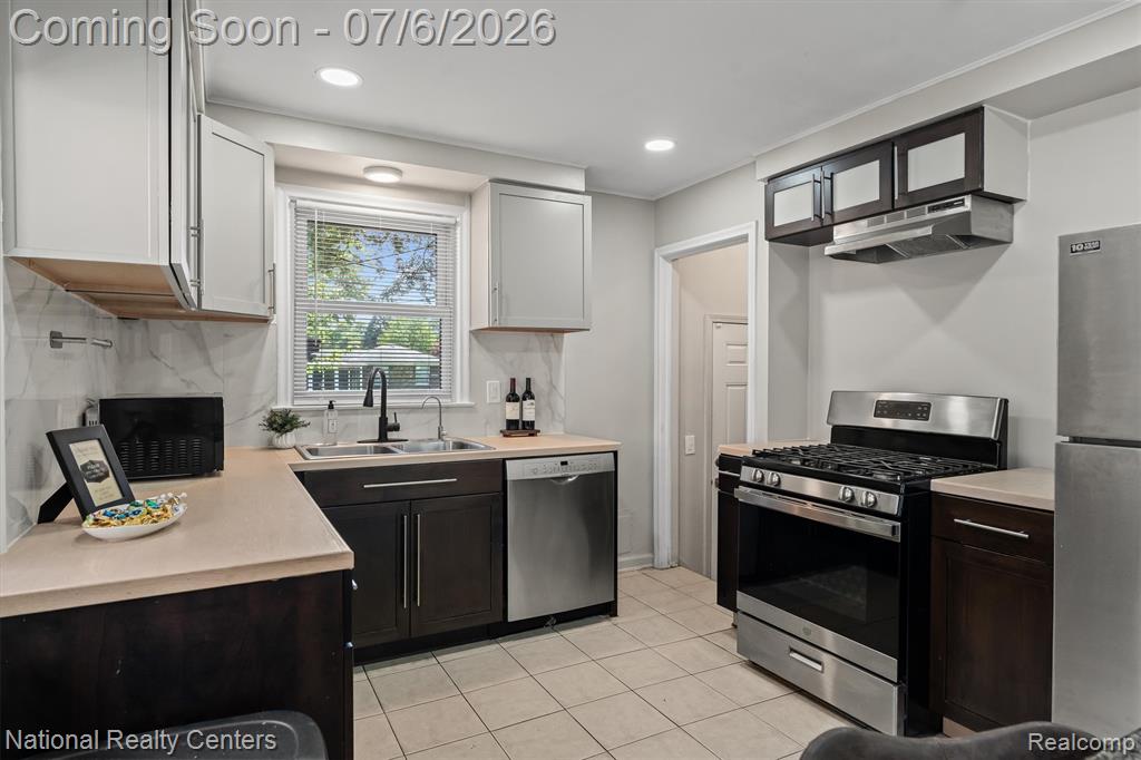 9984 Hemingway E, Redford, MI 48239 — Photo 10