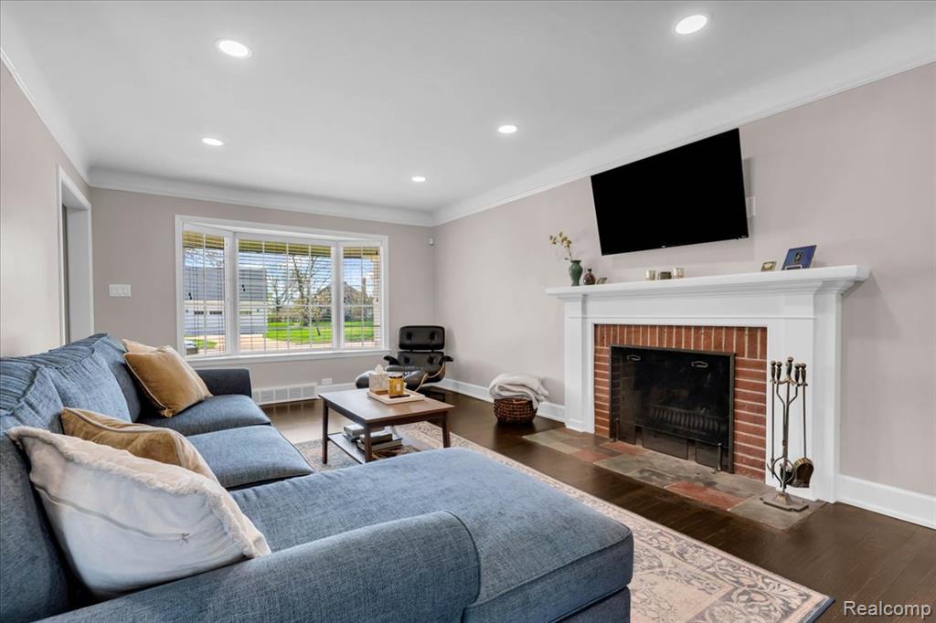 4216 Sheffield Road, Royal Oak, MI 48073 — Photo 8