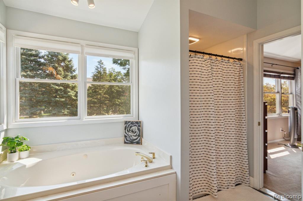 387 TORRINGTON Drive W, Canton, MI 48188 — Photo 30