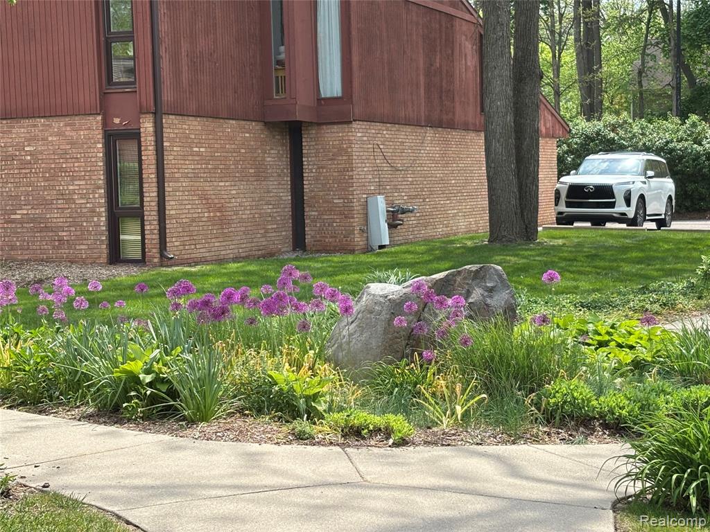 2405 Packard Street, 40D, Ann Arbor, MI 48104 — Photo 24