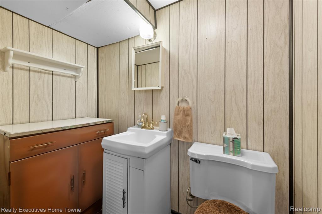 4611 E 13 Mile Road, Warren, MI 48092 — Photo 20