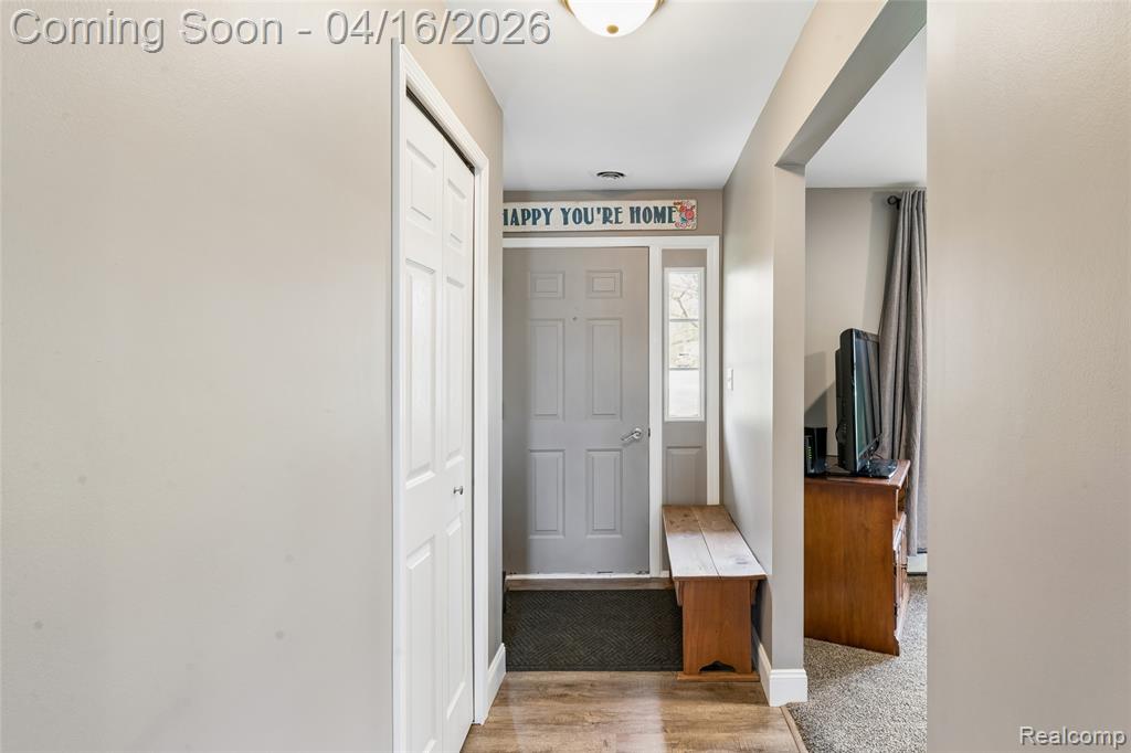 12420 Kipp Road, Goodrich Vlg, MI — Photo 11