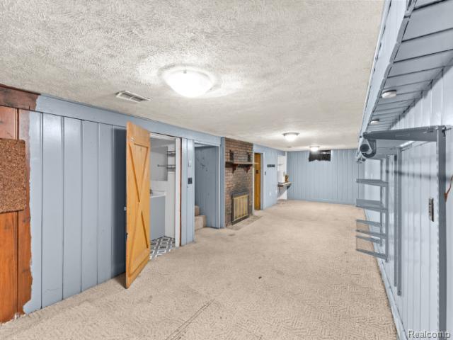 601 Jessop Avenue, Lansing, MI 48910 — Photo 12