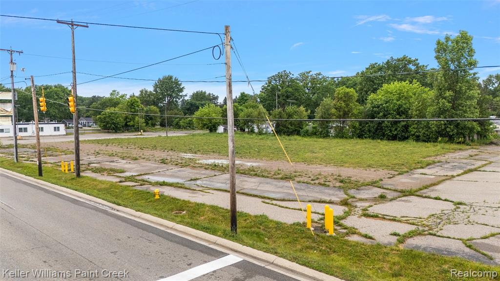 4403 Davison Road, Burton, MI 48509 — Photo 5