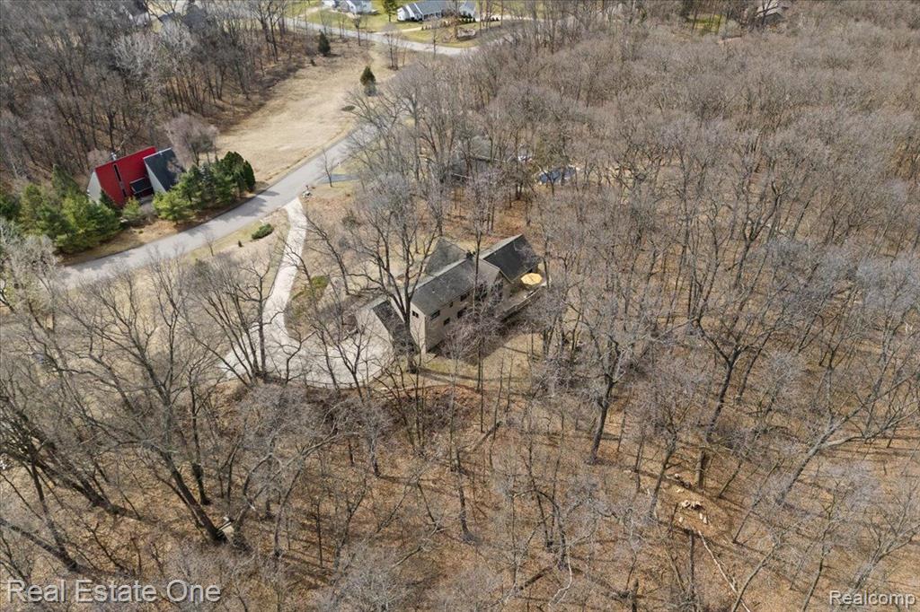 5595 NAVAJO Trail, Pinckney, MI 48169 — Photo 53