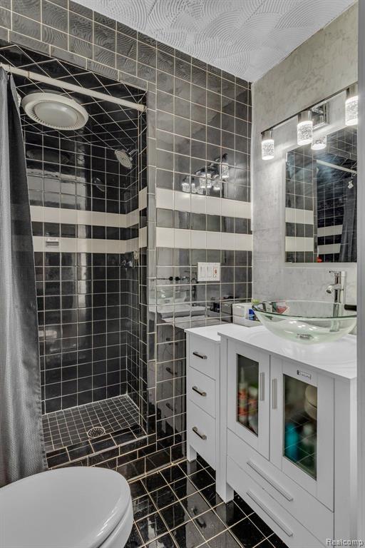 340 CONCORD Place, 2, Bloomfield Hills, MI 48304 — Photo 19