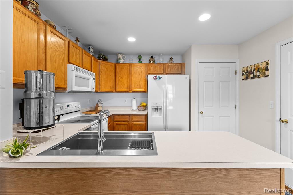 11000 Hayes Street, Grand Blanc, MI 48439 — Photo 18