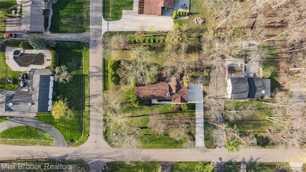 4550 Patrick Road, West Bloomfield, MI — Photo 34