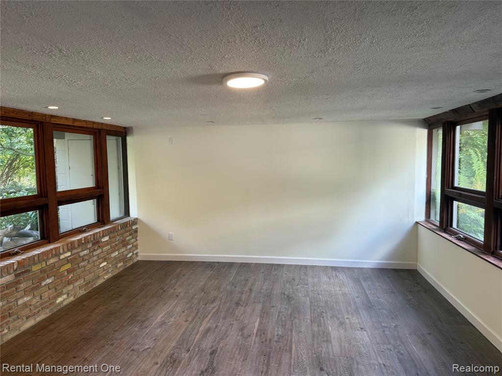 7621 Thornwood Street, Canton, MI 48187 — Photo 17