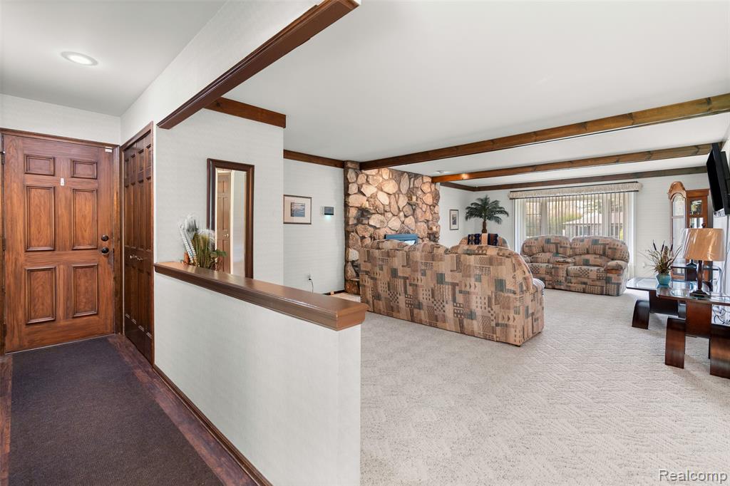6338 Covered Wagons Trail, Flint, MI 48532 — Photo 43