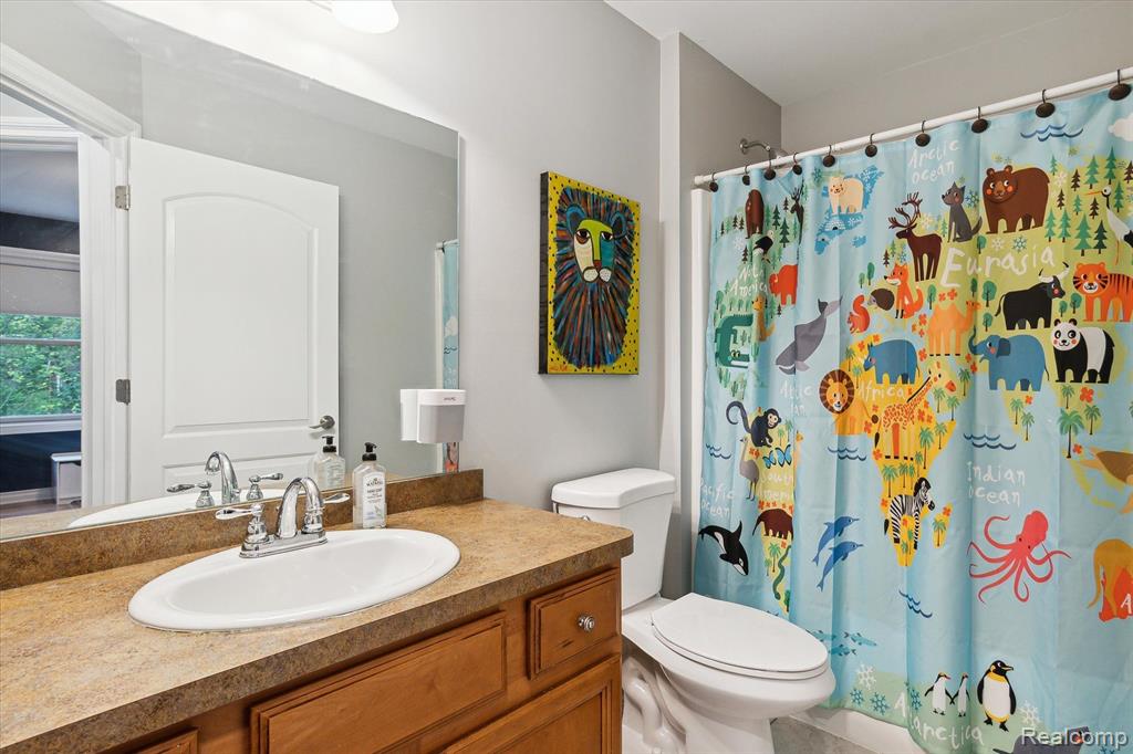 4198 OAK Street, Grand Blanc, MI 48439 — Photo 35