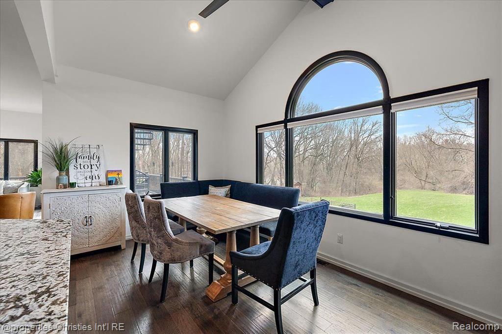 1194 EAGLE NEST CT, Milford, MI 48381 — Photo 15